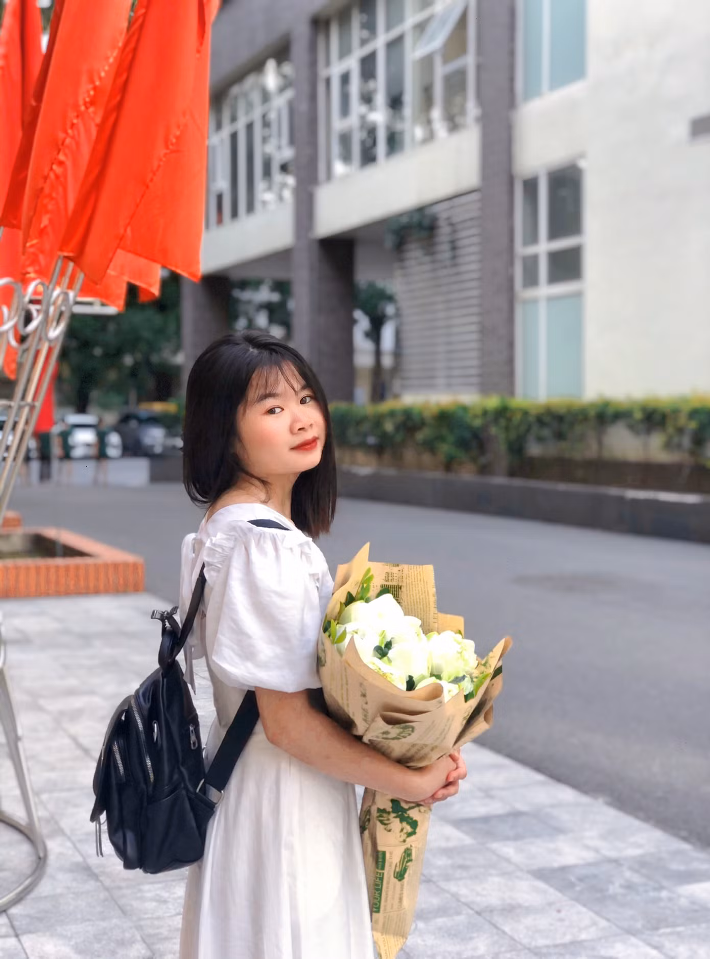 Nữ sinh viên cố gắng tạo niềm vui trong việc học như việc tự thưởng cho bản thân sau mỗi buổi học thành công.