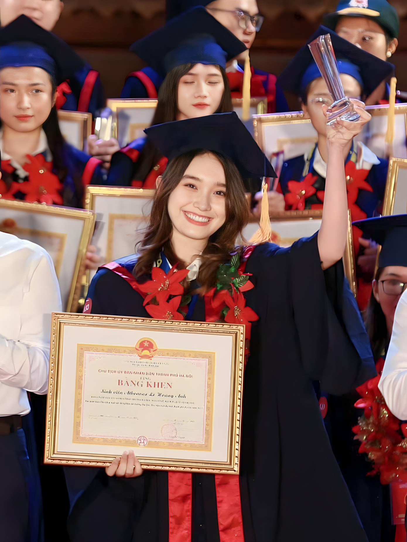 Hoàng Anh tại Lễ tuyên dương Thủ khoa tốt nghiệp Đại học, Học viện trên địa bàn Hà Nội năm 2023.