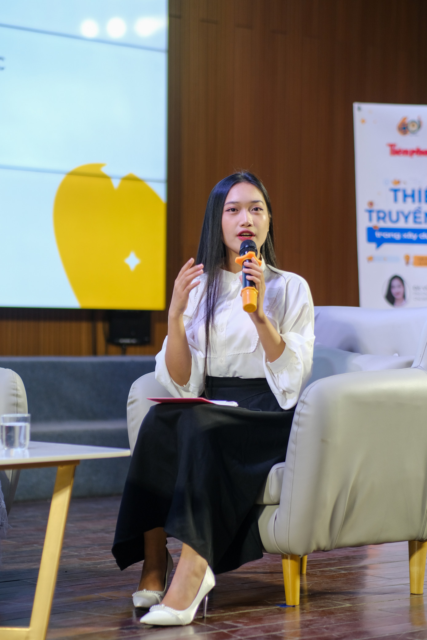 Phó Chủ tịch Hội Sinh viên TP Hà Nội, Chủ tịch Hội Sinh viên Học viện Tài chính Vũ Thị Ngọc: “Các bạn sinh viên cần tìm ra và phát huy những thế mạnh của bản thân, kết hợp với nền tảng thương hiệu vốn có của Học viện Tài chính để tạo ra những sinh viên mang “bản sắc Tài chính”.