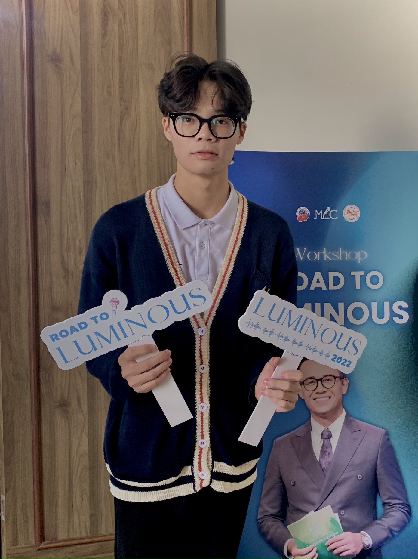 Tuy tham gia rất nhiều hoạt động, nhưng Khải vẫn cố gắng đảm bảo tiến độ học trên lớp với Bảng điểm full A.