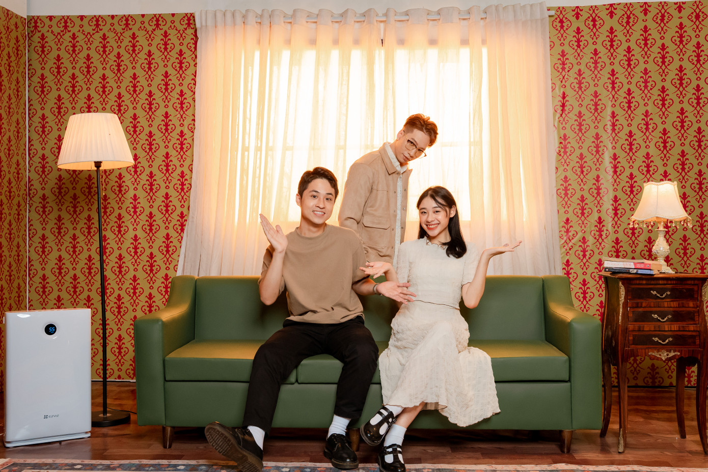 Minh Châu từng góp mặt trong MV “Chuyện đôi ta” – ca sĩ Emcee L Da LAB. Minh Châu từng góp mặt trong MV “Chuyện đôi ta” – ca sĩ Emcee L Da LAB.