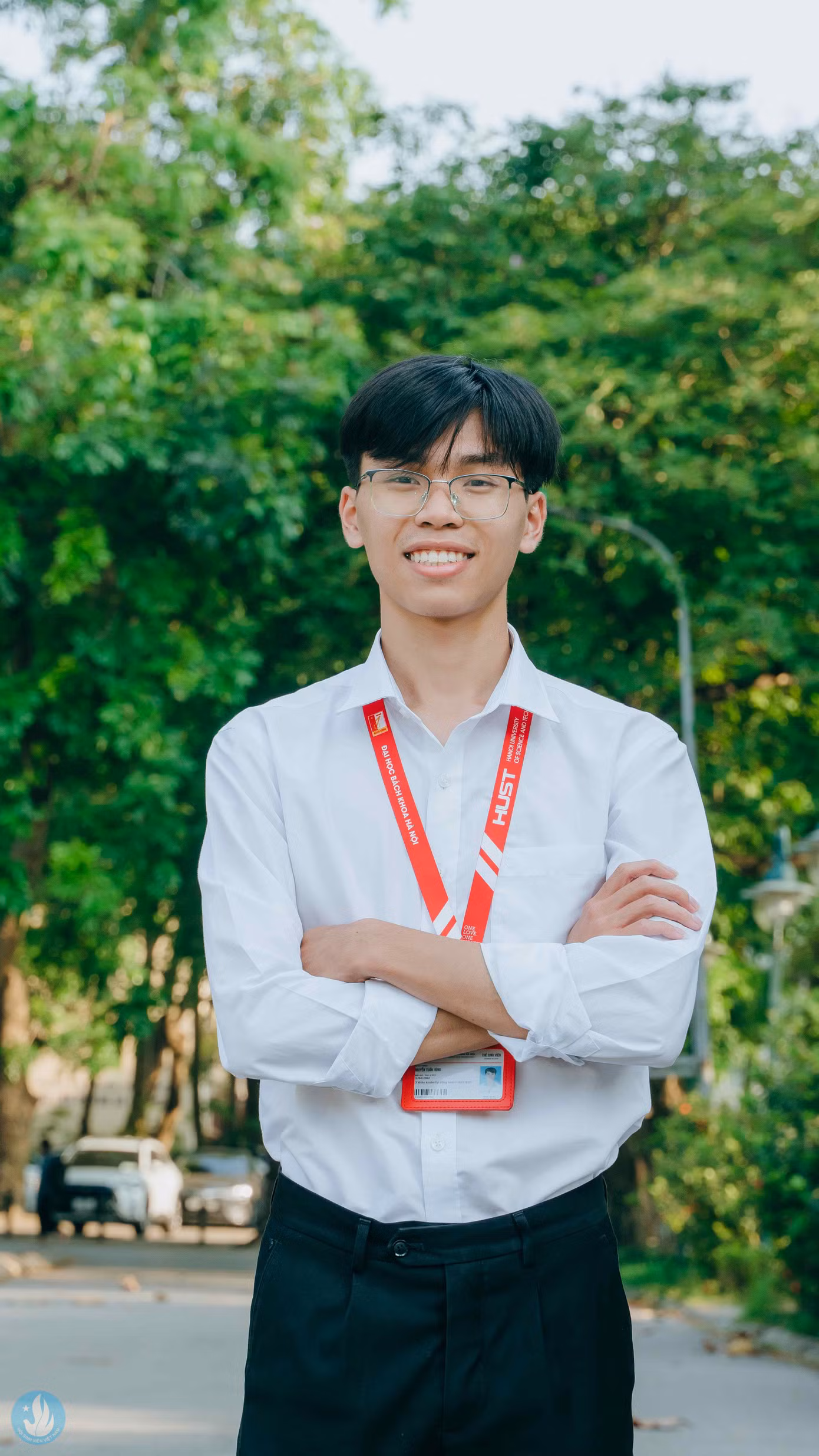 Nguyễn Tuấn Hùng - Thành viên Hội đồng ĐH Bách khoa Hà Nội, Ủy viên Ban Thường vụ Đoàn Thanh niên ĐH Bách khoa Hà Nội, Ủy viên Ban Chấp hành Hội Sinh viên TP. Hà Nội, Chủ tịch Hội Sinh viên ĐH Bách khoa Hà Nội.