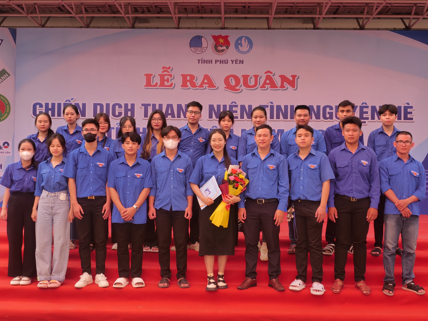 Hoài Thu luôn tiên phong trong các hoạt động và phong trào Đoàn – Hội. Hoài Thu luôn tiên phong trong các hoạt động và phong trào Đoàn – Hội.