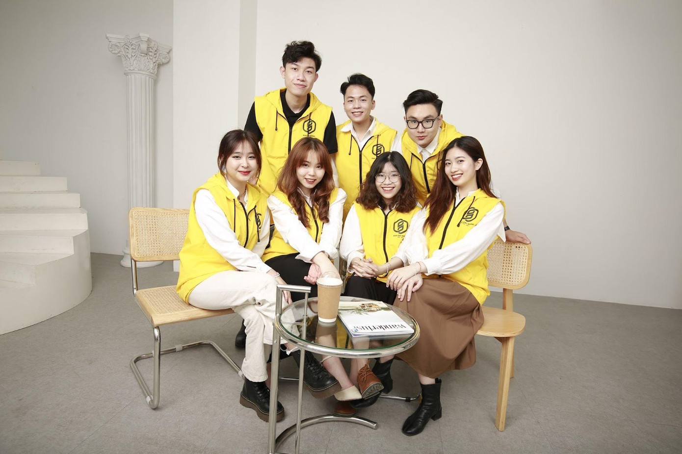 Thu Hương cùng bộ máy Ban Điều hành Ban Đối Ngoại - HSV - NEU nhiệm kỳ 2021-2022. Thu Hương cùng bộ máy Ban Điều hành Ban Đối Ngoại - HSV - NEU nhiệm kỳ 2021-2022.