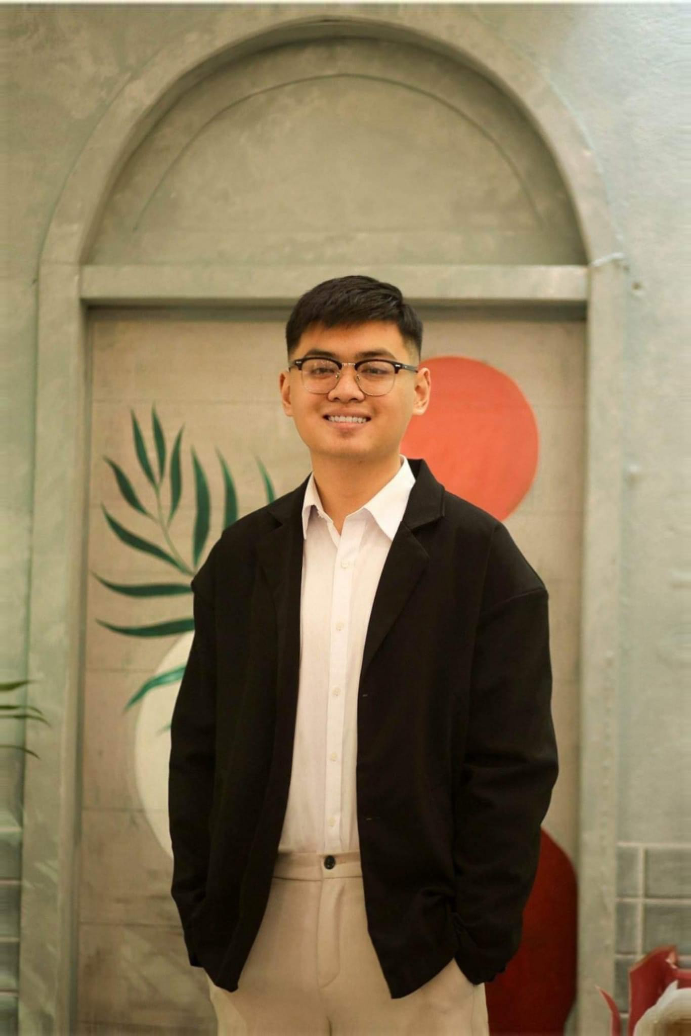 Bùi Quang Huy là sinh viên ngành Kỹ thuật Xây dựng dân dụng và Công nghiệp. Bùi Quang Huy là sinh viên ngành Kỹ thuật Xây dựng dân dụng và Công nghiệp.