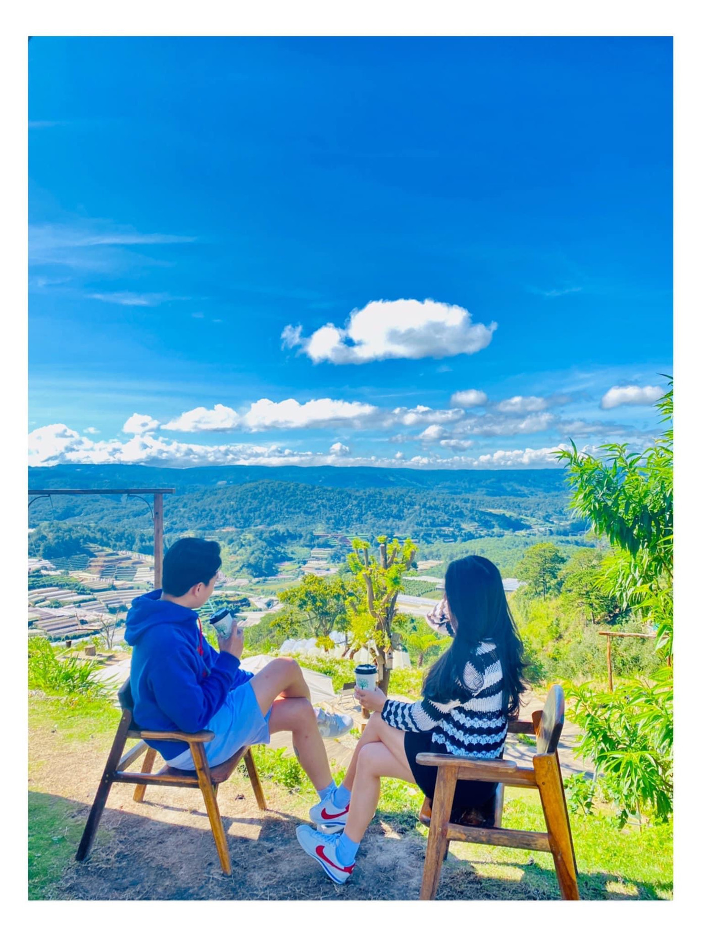 Mỗi chuyến đi du lịch là một kỷ niệm hạnh phúc của Lê Rin và Phương Thảo. Mỗi chuyến đi du lịch là một kỷ niệm hạnh phúc của Lê Rin và Phương Thảo.