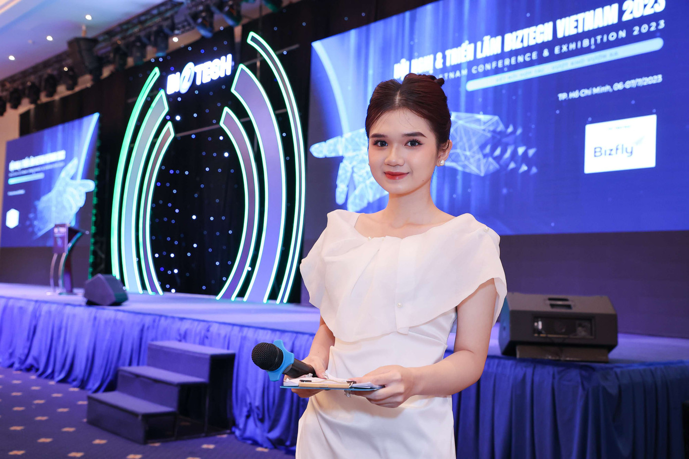 cô nàng Hải Yến đảm nhận vị trí MC tại chương trình Biztech Việt Nam 2023. cô nàng Hải Yến đảm nhận vị trí MC tại chương trình Biztech Việt Nam 2023.