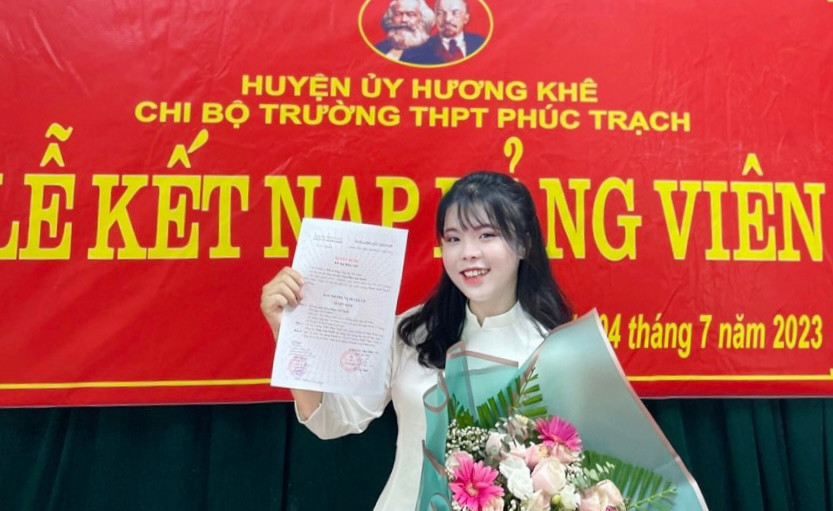 Tự hào là Đảng viên tuổi 18. Tự hào là Đảng viên tuổi 18.