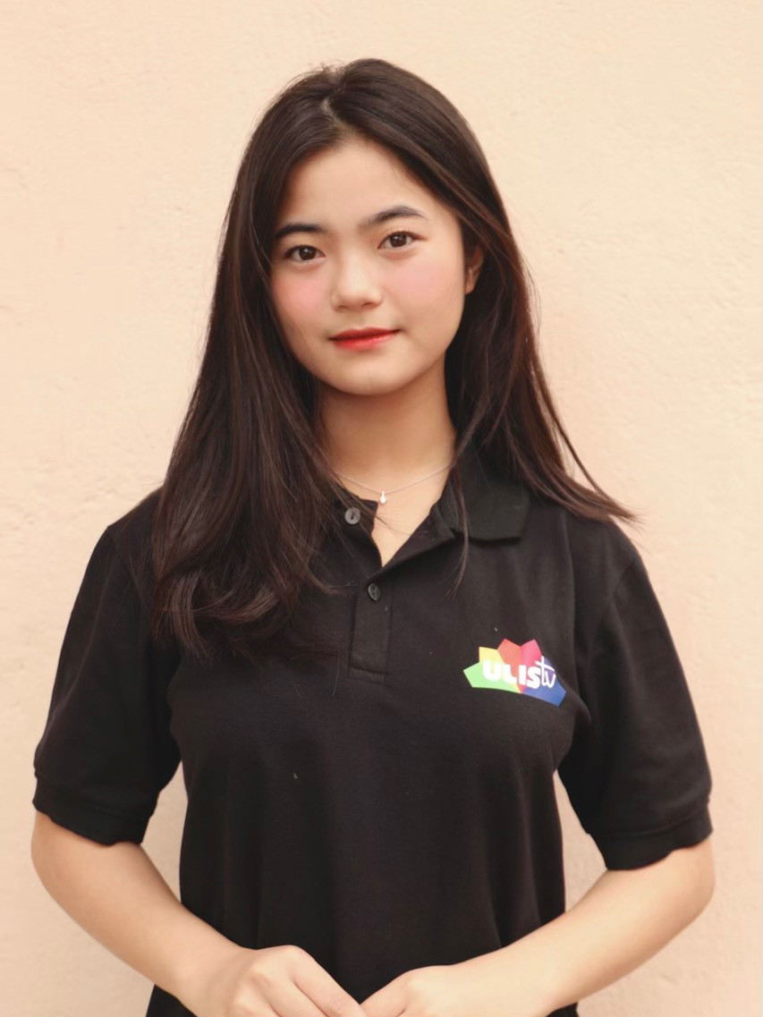 Khuất Hương hiện là sinh viên năm hai, Trường Đại học Ngoại ngữ - Đại học Quốc gia Hà Nội.