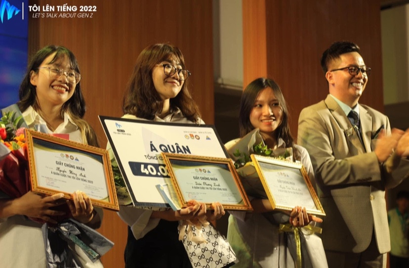 Đội thi ALA giành giải Á Quân Cuộc thi Tôi lên tiếng 2022.