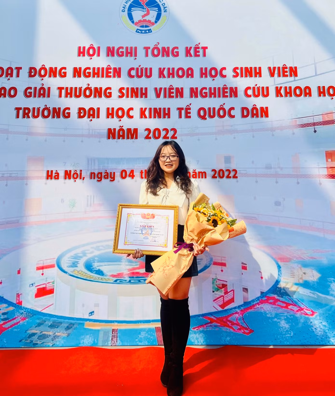 Khánh Vân đạt được Giải Ba Nghiên cứu khoa học cấp Bộ năm 2022 và Giải Nhất Nghiên cứu khoa học Trường Đại học Kinh tế Quốc dân. Khánh Vân đạt được Giải Ba Nghiên cứu khoa học cấp Bộ năm 2022 và Giải Nhất Nghiên cứu khoa học Trường Đại học Kinh tế Quốc dân.