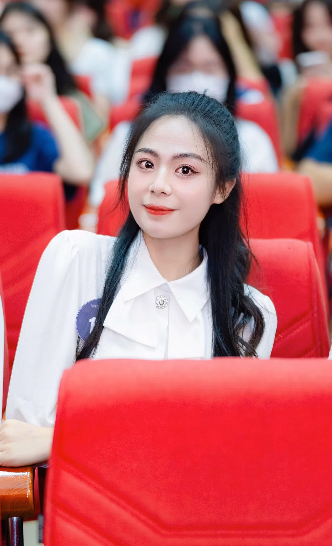 Phạm Thị Bích Ngọc (sinh năm 2002) quê Nam Định là sinh viên lớp Y Khoa K53G, Trường Đại học Y - Dược, Đại học Thái Nguyên. Phạm Thị Bích Ngọc (sinh năm 2002) quê Nam Định là sinh viên lớp Y Khoa K53G, Trường Đại học Y - Dược, Đại học Thái Nguyên.