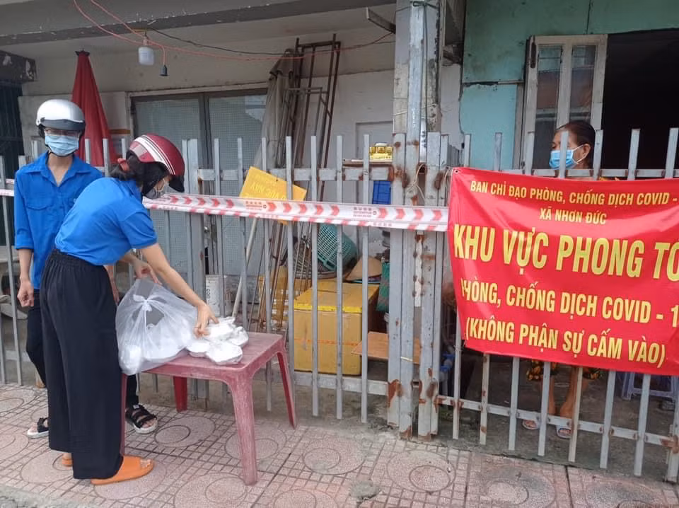 Tham gia hỗ trợ công tác phòng, chống dịch Covid – 19. Tham gia hỗ trợ công tác phòng, chống dịch Covid – 19.