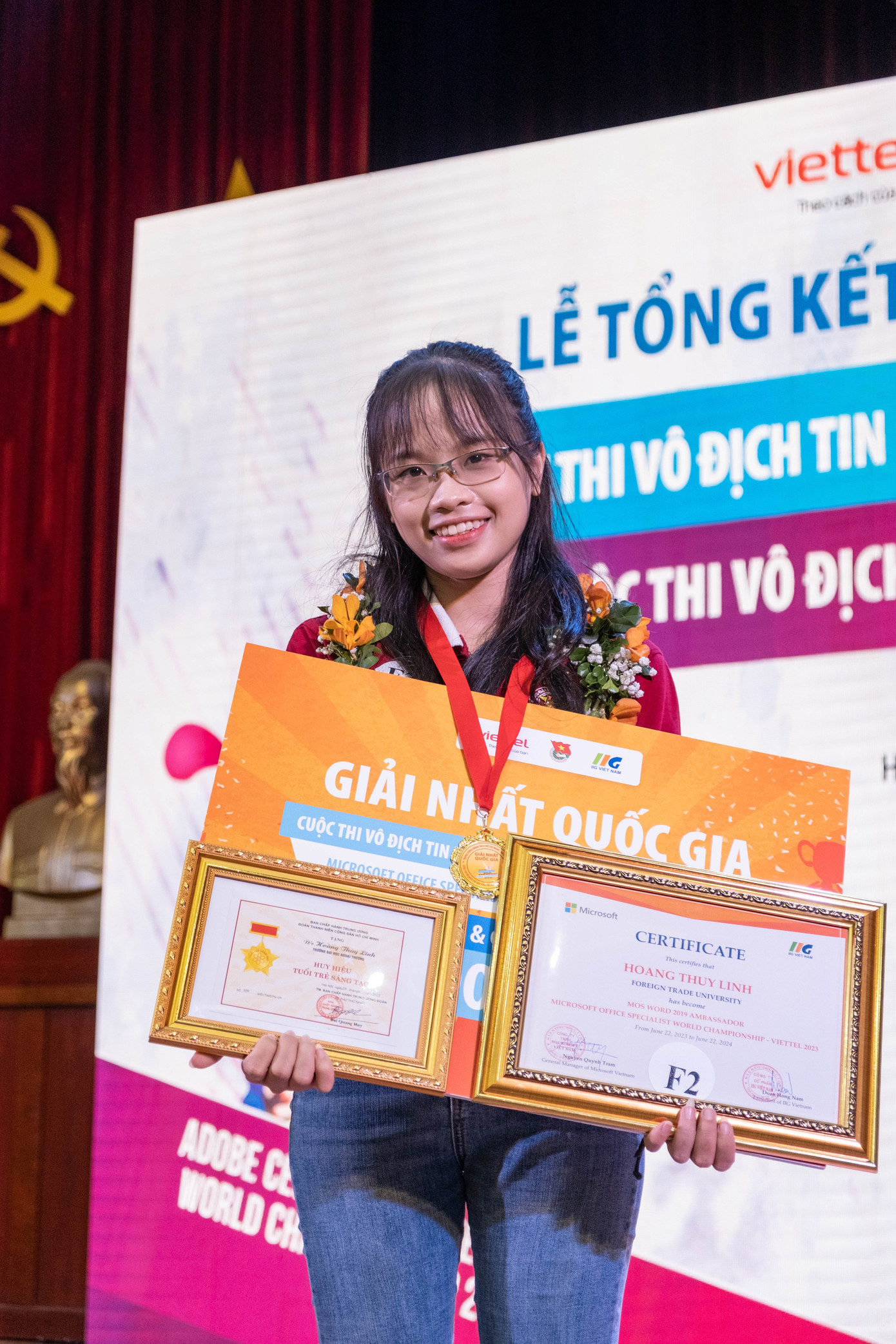 Nữ sinh Ngoại thương cũng đã giành giải Nhất Quốc gia tại Cuộc thi Vô địch Tin học Văn phòng thế giới - Viettel 2023 (MOSWC – Viettel 2023). Nữ sinh Ngoại thương cũng đã giành giải Nhất Quốc gia tại Cuộc thi Vô địch Tin học Văn phòng thế giới - Viettel 2023 (MOSWC – Viettel 2023).