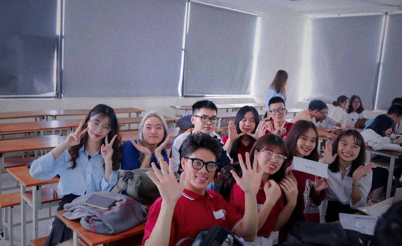 Hiệp và các bạn sinh viên tham gia sự kiện do CLB Kinh tế Toàn cầu GEC - FTU tổ chức.