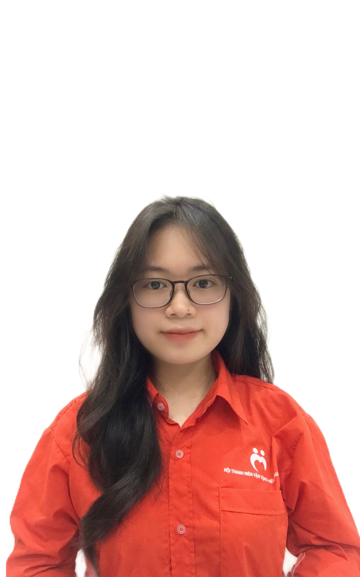 Nguyễn Phí Trà My (sinh năm 2004) đang là sinh viên năm 2, chuyên ngành Tài chính Doanh nghiệp, Học viện Tài chính.