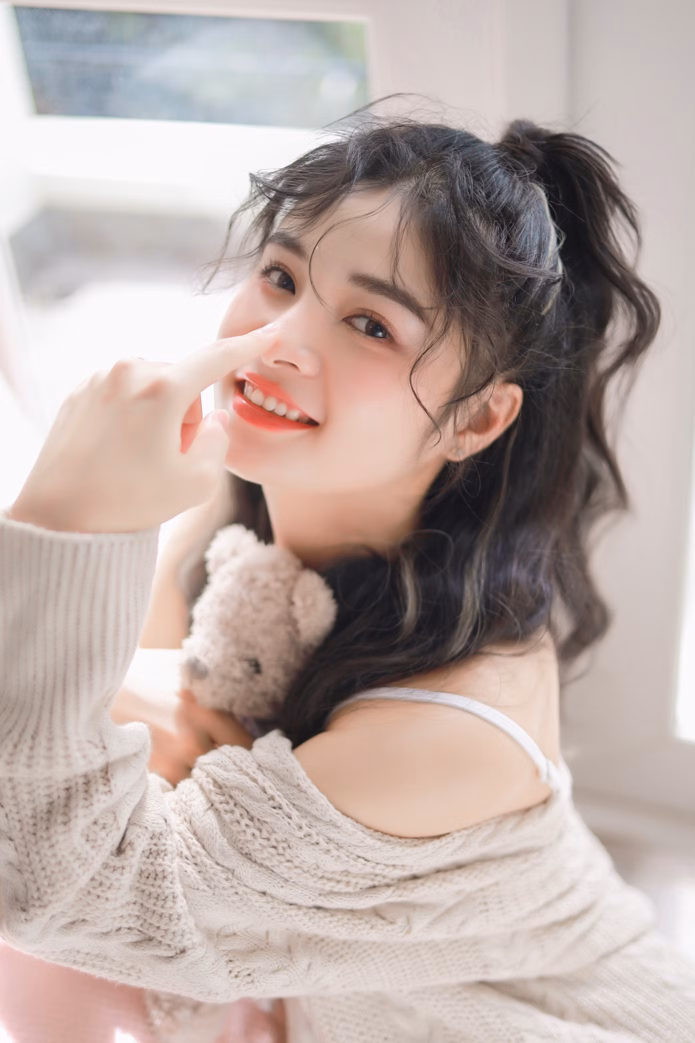 Nguyễn Thị Lành (sinh năm 2001) hiện đang là sinh viên ngành Quản trị kinh doanh của trường Đại học Thủ Dầu Một.