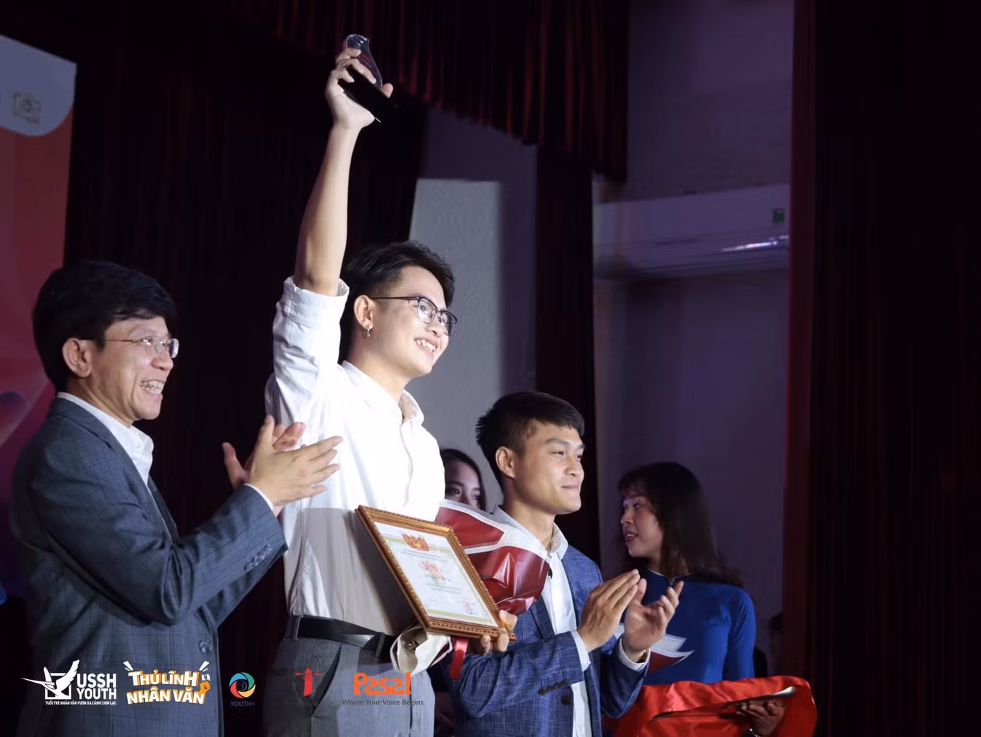 Thành quả sau những miệt mài trau dồi là sự trưởng thành của một cậu bé từng sợ sân khấu đến Nguyễn Văn Nam với những thành tích cá nhân đáng nể.