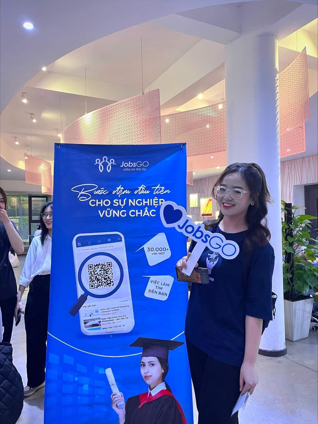 Cô là thực tập sinh Marketing tại Công ty Cổ phần Phát triển và Hội nhập HASU.