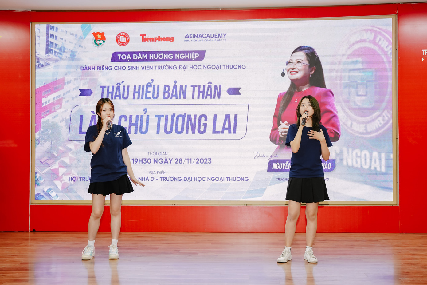 Các tiết mục văn nghệ đặc sắc của sinh viên Trường Đại học Ngoại thương.