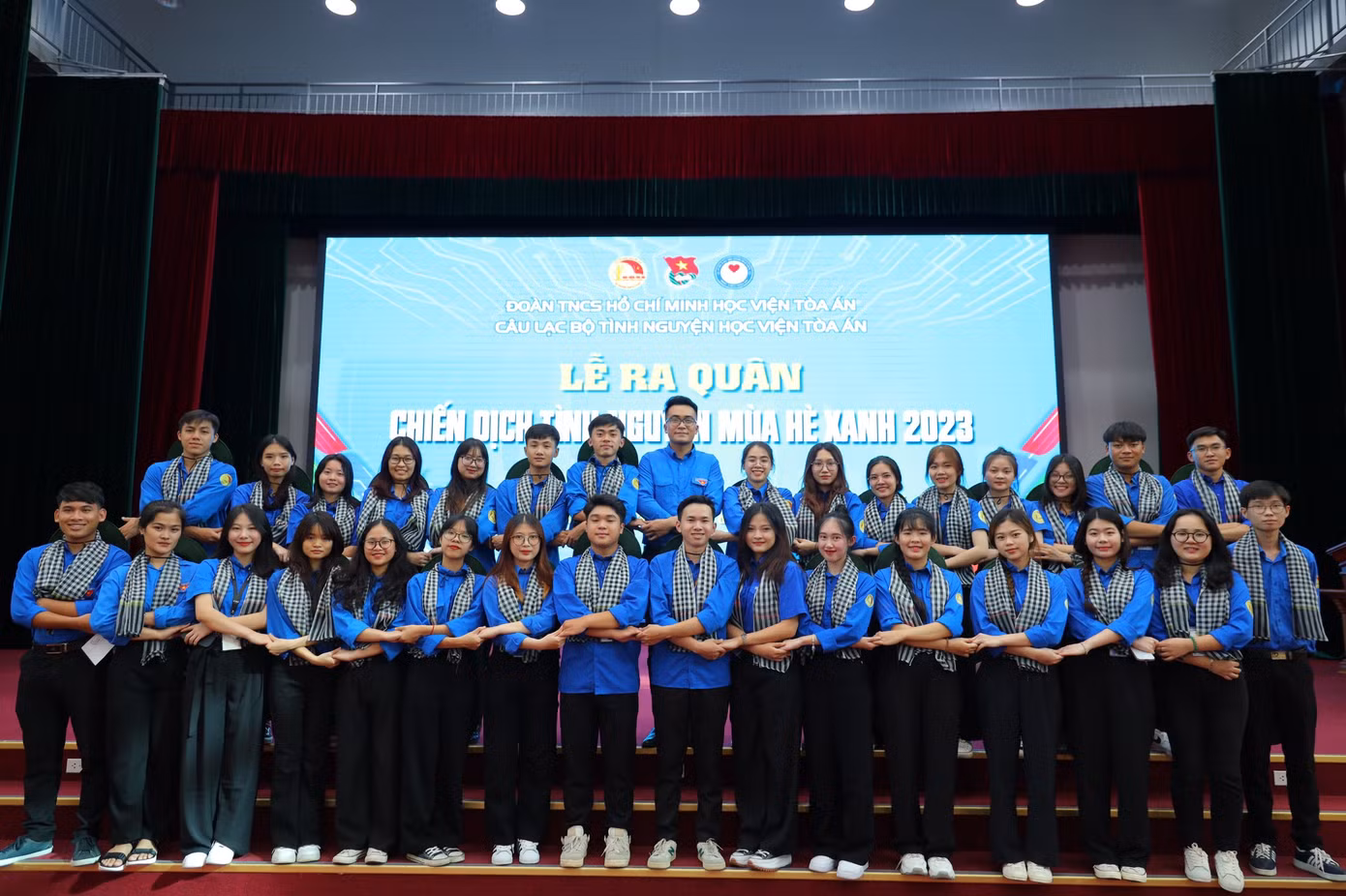 Lễ ra quân chiến dịch “Mùa hè xanh” năm 2023 của sinh viên Học viện Toà án. Lễ ra quân chiến dịch “Mùa hè xanh” năm 2023 của sinh viên Học viện Toà án.