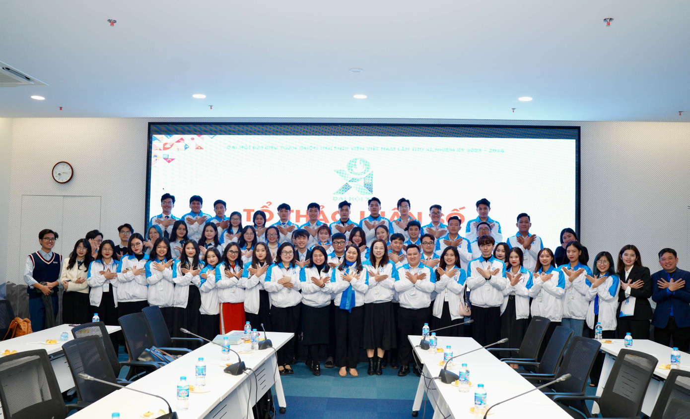 Các đại biểu Tổ thảo luận số 4 tại Học viện Ngoại giao.