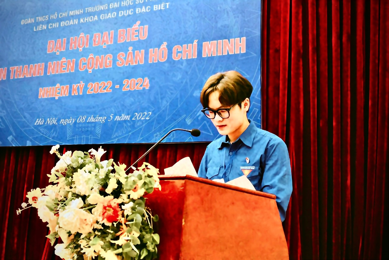 Phạm Tiến Đam (21 tuổi) hiện là sinh viên năm 4, chuyên ngành Giáo dục Đặc biệt, Trường Đại học Sư phạm Hà Nội.