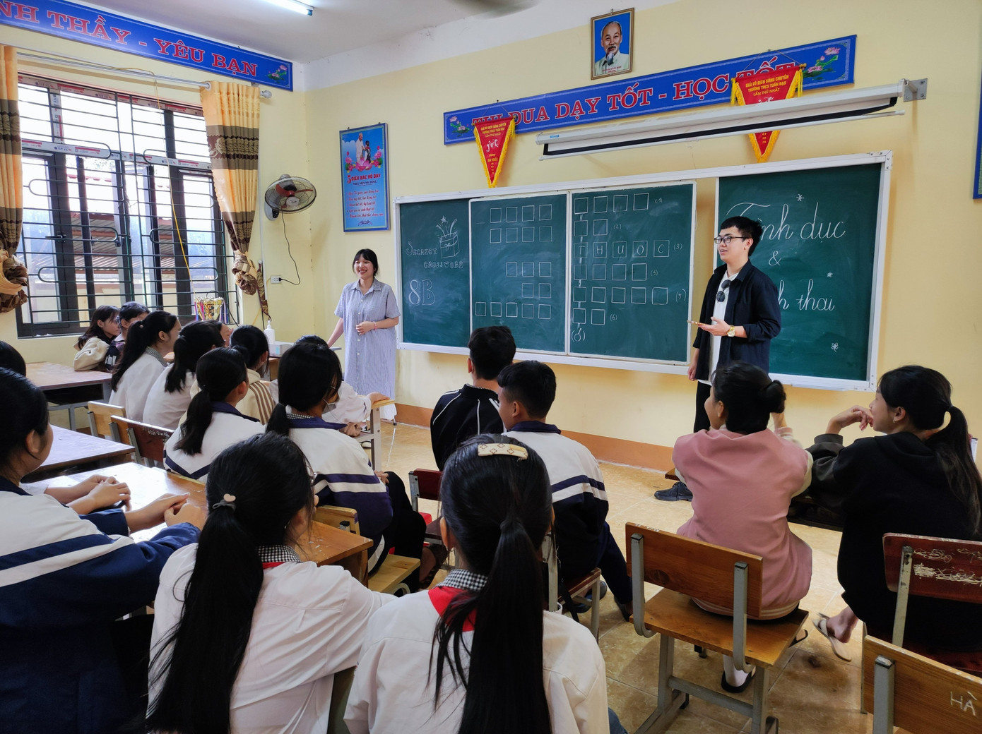 Kiều Oanh trong một dự án xã hội.