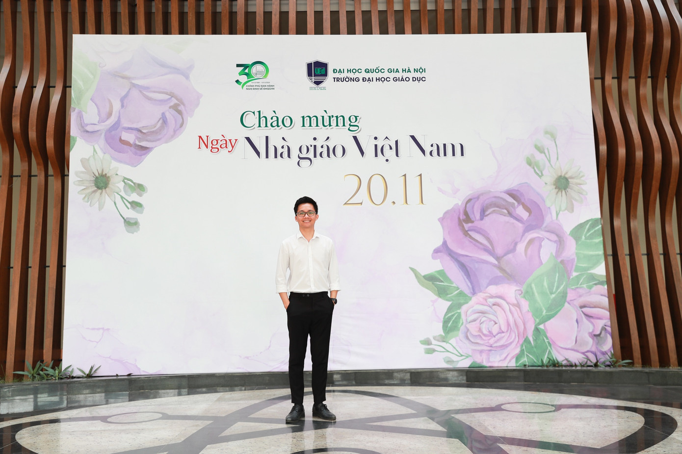 Ngoài tình yêu to lớn với màu áo xanh thanh niên, Đảng viên trẻ Kim Tùng luôn trong tâm thế nỗ lực mỗi ngày để giữ vững vai trò, phát huy trách nhiệm cao cả của một cán bộ Đoàn sôi nổi và gần gũi sinh viên.