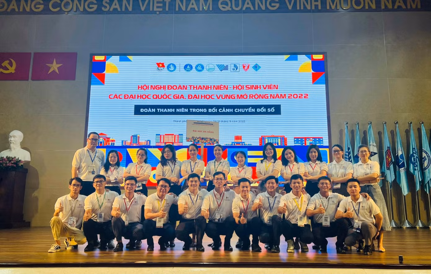 Tham gia Hội nghị Đại học Quốc gia vùng mở rộng tại Thành phố Hồ Chí Minh. Tham gia Hội nghị Đại học Quốc gia vùng mở rộng tại Thành phố Hồ Chí Minh.