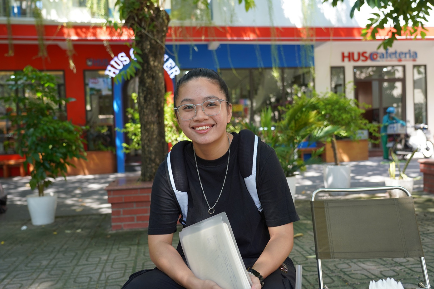 Đỗ Minh Ngọc, lớp K65 Công nghệ Sinh học (Chất lượng cao) đã tốt nghiệp đại học và đang chuẩn bị học tiếp lên thạc sĩ.