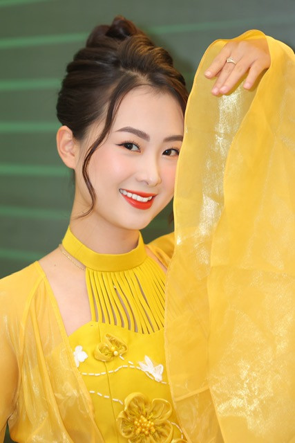 Trần Thị Minh Hằng - sinh viên Học viện Âm nhạc Quốc gia Việt Nam.