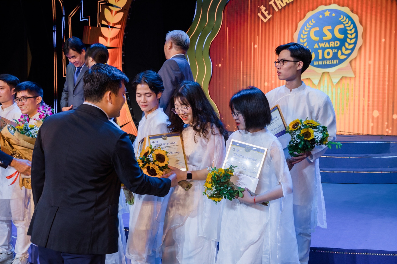 Hà Phương tham gia Giải thưởng CSC Award năm học 2021 – 2022.
