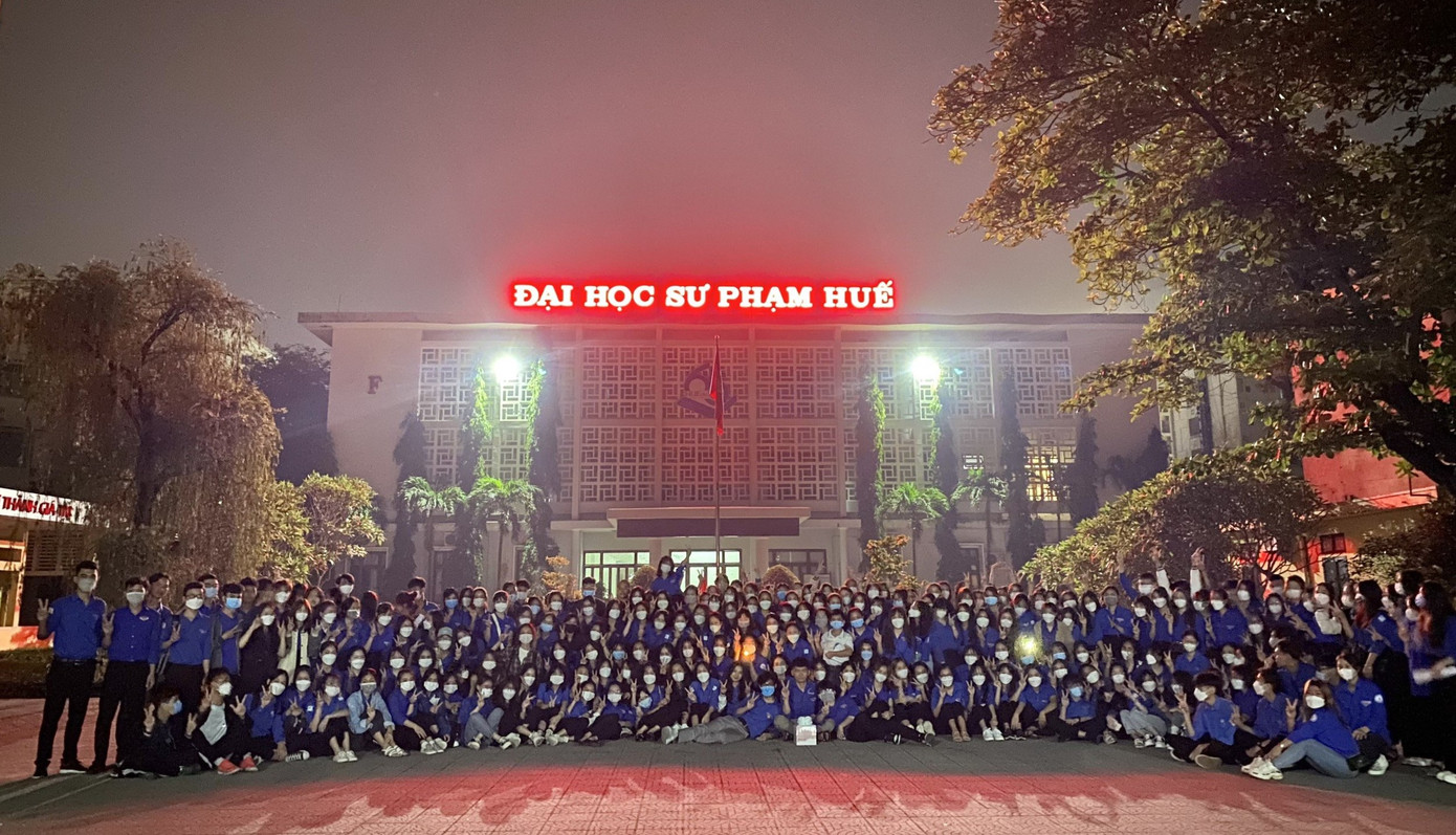 CLB Hạt Nhân thuộc Đoàn Thanh niên Cộng sản Hồ Chí Minh Trường Đại học Sư phạm, Đại học Huế. CLB Hạt Nhân thuộc Đoàn Thanh niên Cộng sản Hồ Chí Minh Trường Đại học Sư phạm, Đại học Huế.