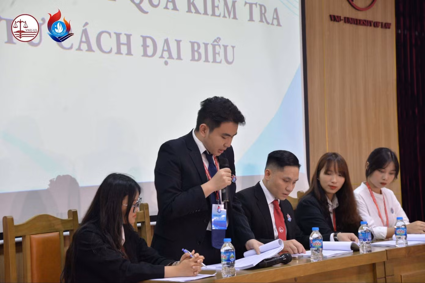 Trần Tuấn Long tham gia Đại hội Hội Sinh viên Trường Đại học Luật - ĐHQG HN Khoá VIII.