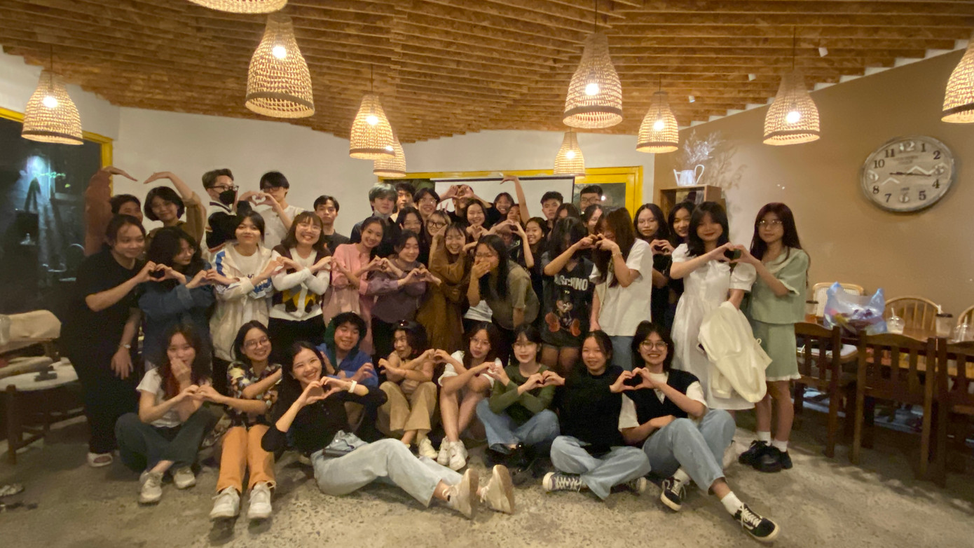 Hiện tại, Vân Anh đang là Phó chủ nhiệm CLB Tiếng Anh Học viện Báo chí và Tuyên truyền (EFC).