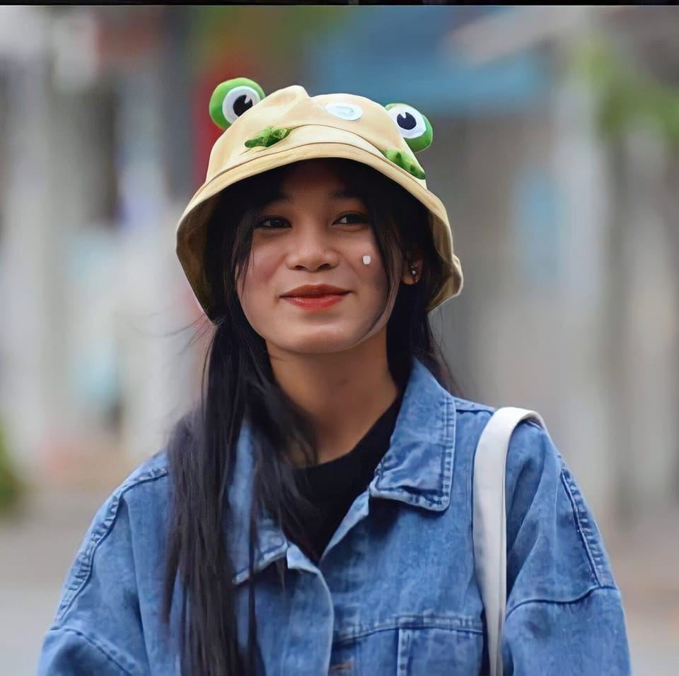 Thúy rất tích cực tham gia các hoạt động ngoại khóa và đặc biệt là các hoạt động tình nguyện của Đội SVTN Đồng hương Phú Thọ - Đại học Bách khoa Hà Nội. Thúy rất tích cực tham gia các hoạt động ngoại khóa và đặc biệt là các hoạt động tình nguyện của Đội SVTN Đồng hương Phú Thọ - Đại học Bách khoa Hà Nội.