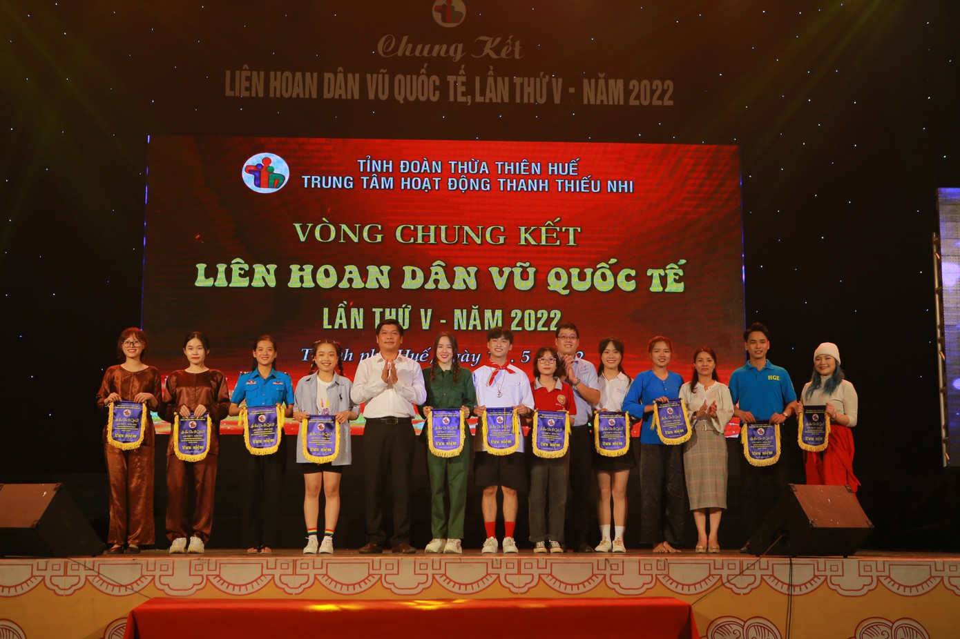 CLB Hạt Nhân Tham gia Liên hoan Dân vũ quốc tế lần thứ V – năm 2022. CLB Hạt Nhân Tham gia Liên hoan Dân vũ quốc tế lần thứ V – năm 2022.