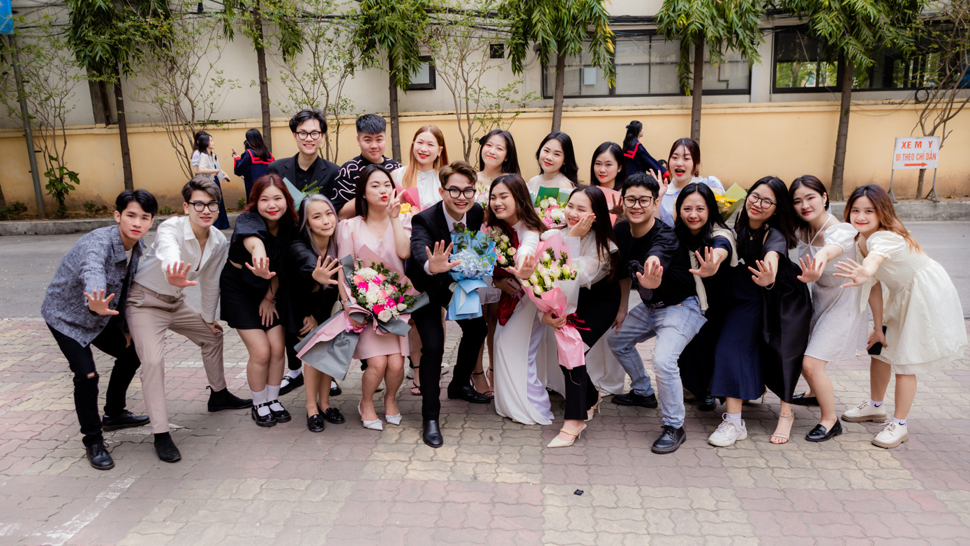 Người chủ nhiệm đầy tinh thần trách nhiệm với mong muốn lan toả những giá trị nghệ thuật tốt đẹp đến các thành viên. Người chủ nhiệm đầy tinh thần trách nhiệm với mong muốn lan toả những giá trị nghệ thuật tốt đẹp đến các thành viên.