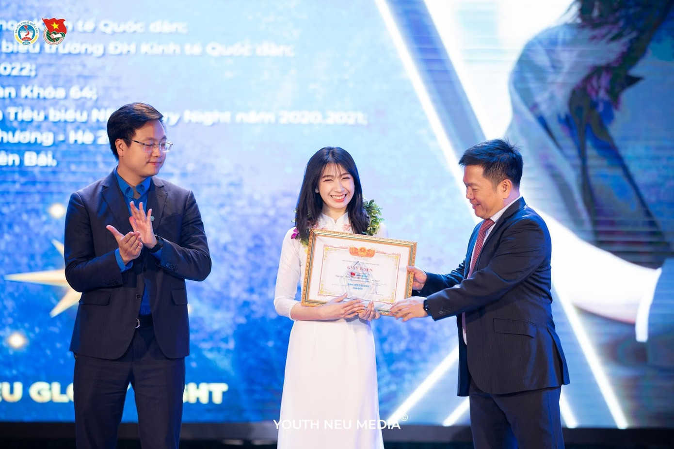 Nhật Hà tại lễ vinh danh Đoàn viên sinh viên tiêu biểu năm 2022.