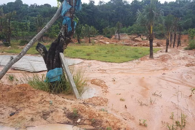 Lô đất giá 2 tỷ, người mua phải gánh 600 triệu 'phí dịch vụ' ảnh 6