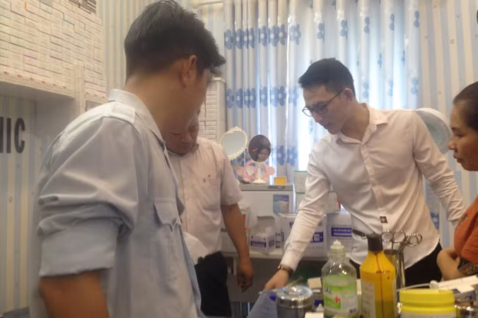 'Lòi' nhiều sai phạm tại thẩm mỹ chui ở Sài Gòn ảnh 1