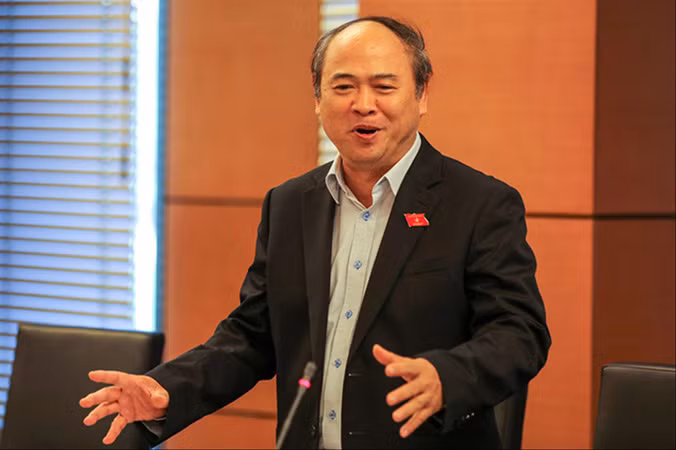 Lương thấp sao vẫn nhà lầu, xe hơi? ảnh 1