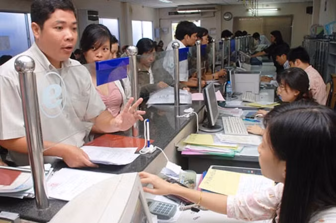 Lương thấp sao vẫn nhà lầu, xe hơi? ảnh 2