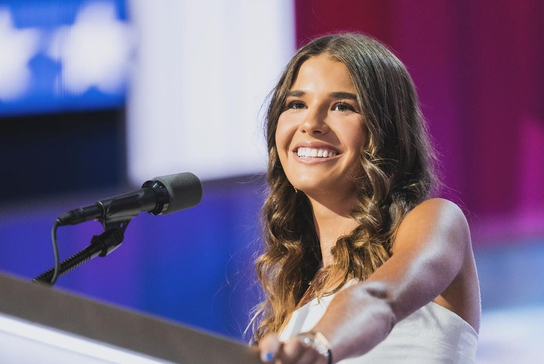 Kai Madison Trump - thiên kim tiểu thư 17 tuổi gây ấn tượng với vẻ đẹp thu hút, duyên dáng, thanh lịch và tự tin. Kai Madison Trump - thiên kim tiểu thư 17 tuổi gây ấn tượng với vẻ đẹp thu hút, duyên dáng, thanh lịch và tự tin.