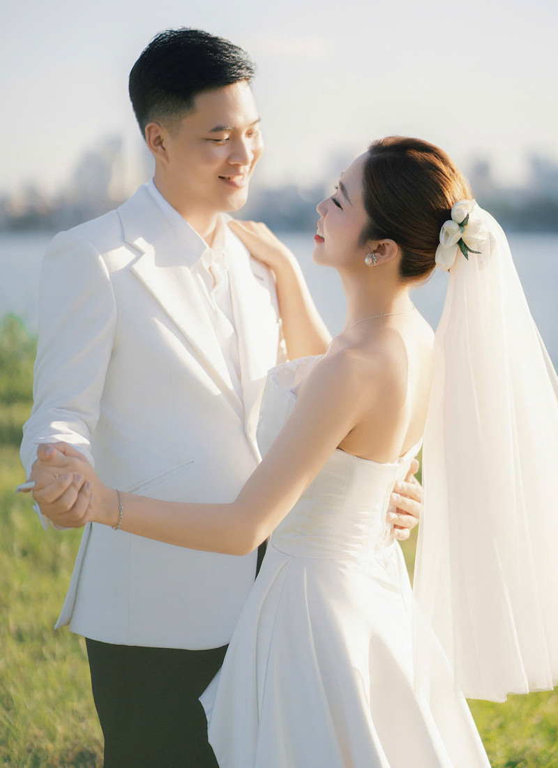 Cặp đôi kết hôn sau 6 năm yêu nhau.