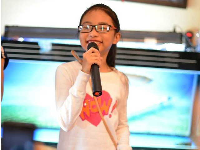 Nhiều người lo lắng Phương Mỹ Chi sẽ trở thành "cỗ máy kiếm tiền" thay vì tập trung cho việc học.. Nhiều người lo lắng Phương Mỹ Chi sẽ trở thành