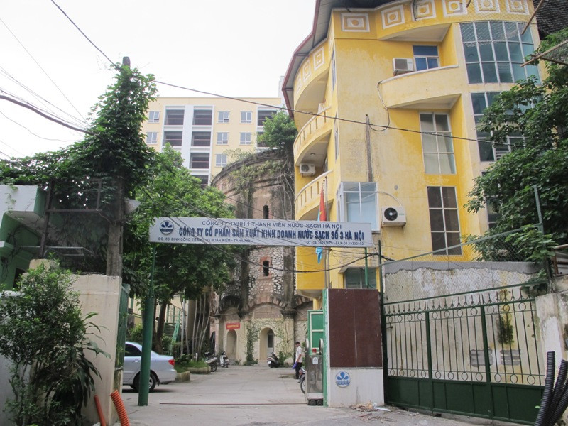 Công ty nước sạch số 3 Hà Nội bị phạt 25 triệu đồng do không công khai kết quả thử nghiệm các thông số chất lượng nước theo quy định.