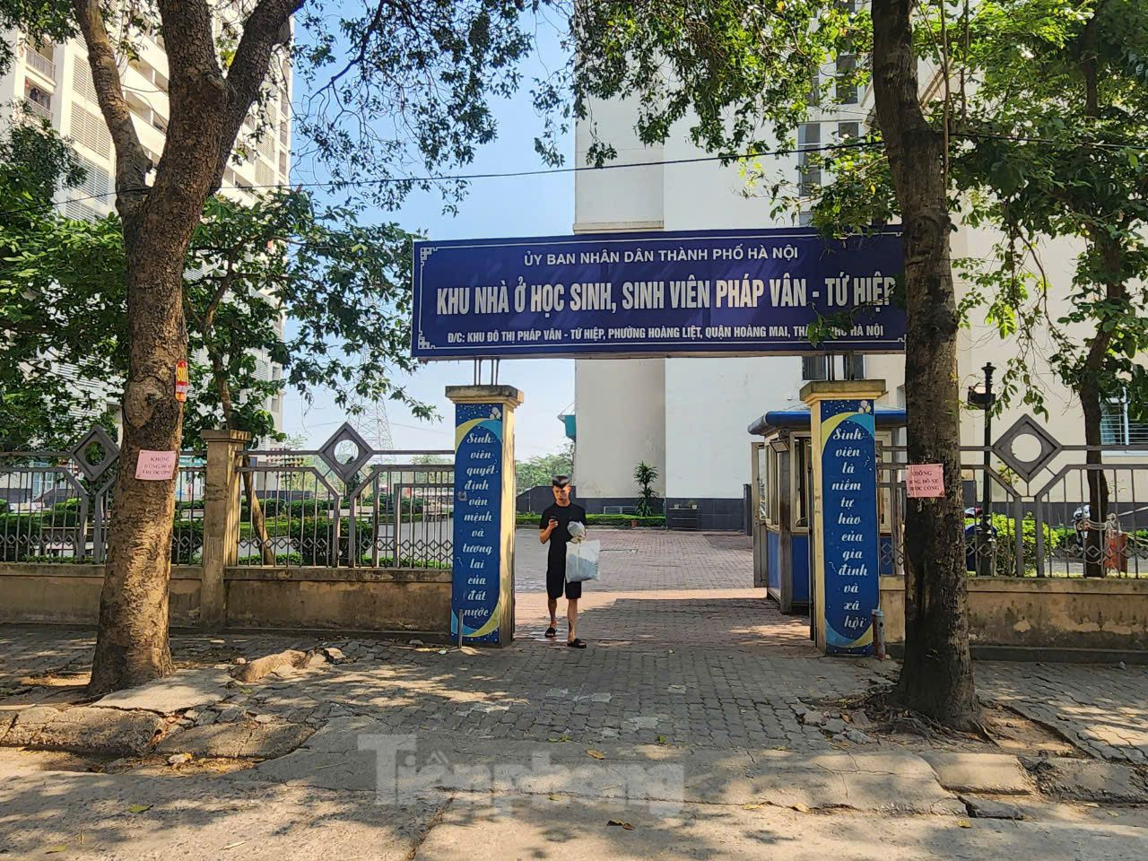 Tuy nhiên, đến nay mới chỉ có 2 khối nhà A5 và A6 đang hoạt động nhưng cũng có rất ít học sinh, sinh viên thuê. Nguyên nhân bởi khu nhà này khá xa các trường đại học, cao đẳng.