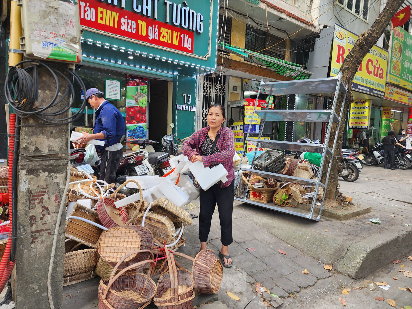 Ban Quản lý dự án đầu tư xây dựng quận Thanh Xuân cho biết, tính đến ngày 11/10, đã có 120/160 hộ gia đình đồng thuận nhận tiền và bàn giao mặt bằng để thực hiện dự án.